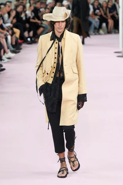 Look 29
